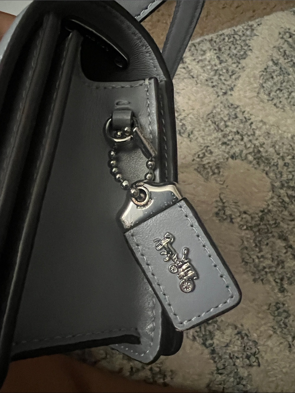 Bandit Coach Turnlock Leather Crossbody Bag in Grayish blue. Or light blue. - Picture 5 of 9